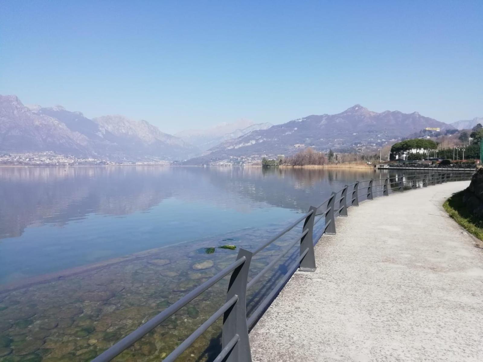 La Poesia Del Lago Oggiono Exteriör bild